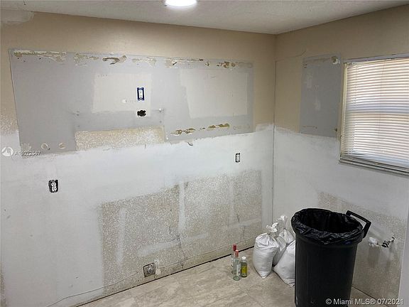 2nd image of 1307 Sussex Dr #1307