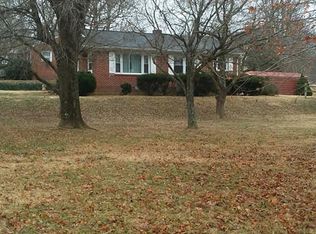 1602 Pecan Rd, Reidsville, NC 27320