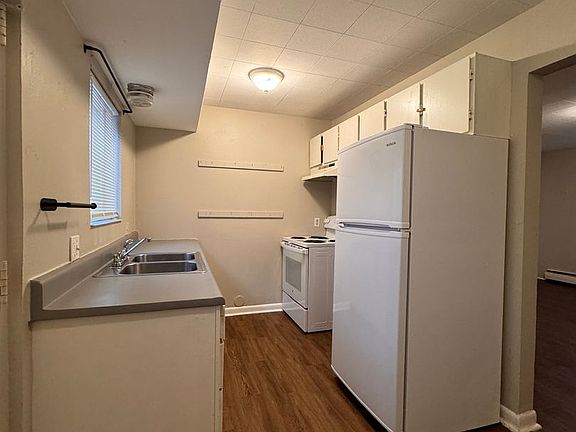 4th image of 237 Bishop St