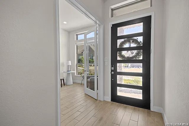 4 bed, 3.5 bath, 3096 sqft, $3,550 — Photo 4