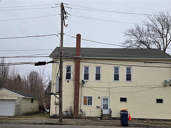 2nd image of 285 Clinton St