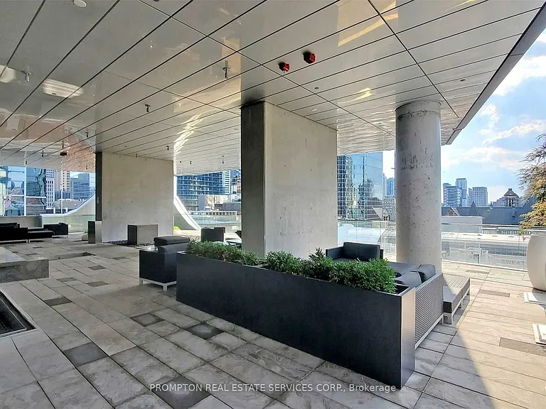 197 Yonge St #4407 — Photo 33