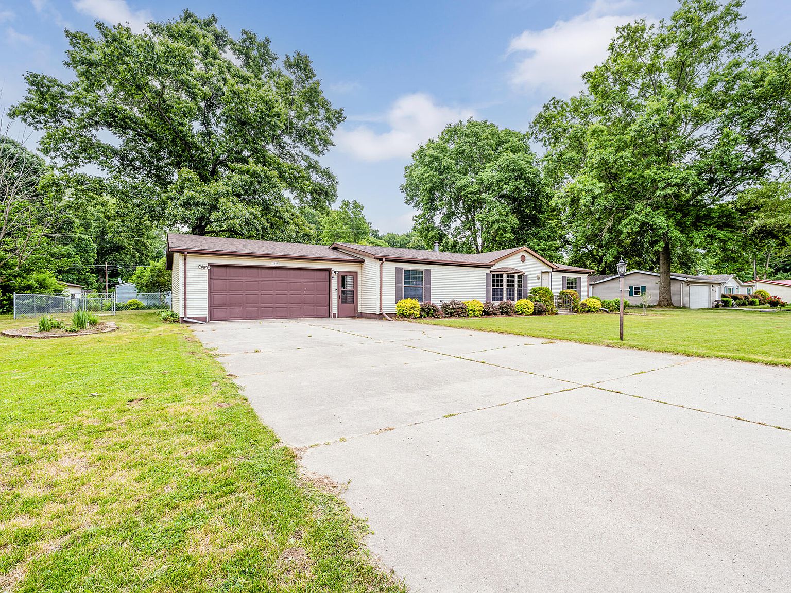 2943 Saint Joseph River Dr, Benton Harbor, MI 49022 Zillow