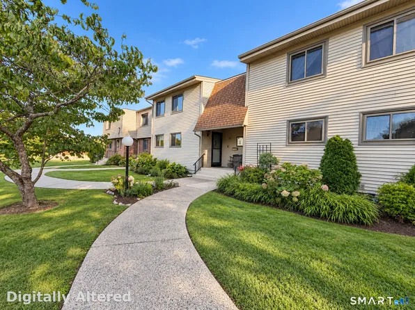 91 Riverview Rd #5D, East Lyme, CT 06333
