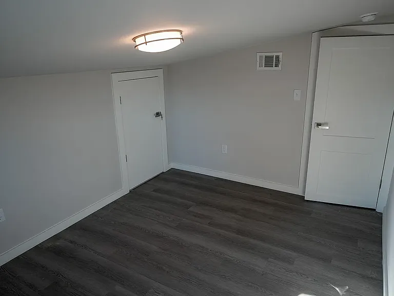 1021 S Woodrow St #A — Photo 16