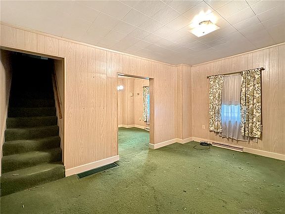 2nd image of 126 Station St