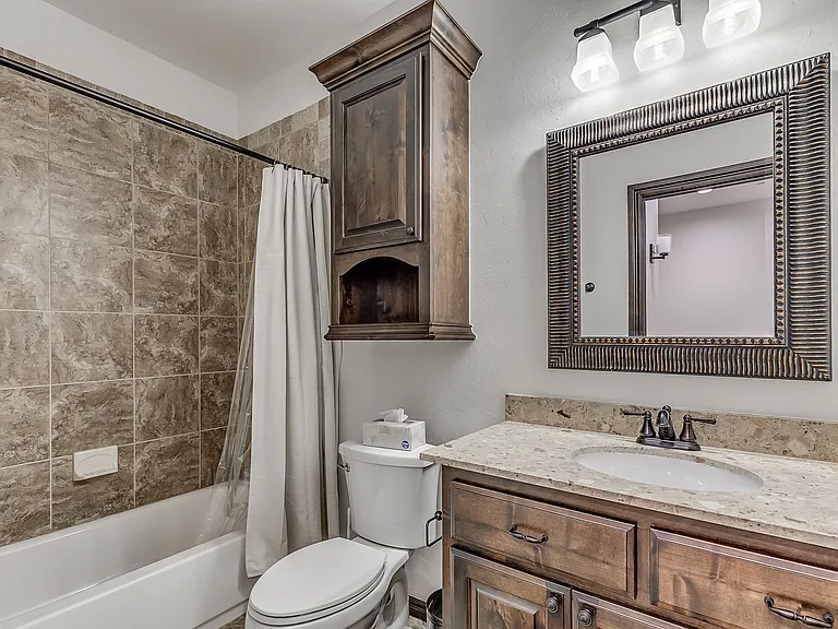 11804 Volterra Way — Photo 57