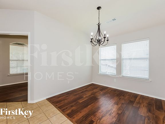 4th image of 8028 Plateau Dr
