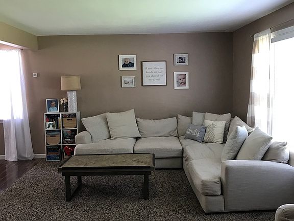 Front living room 