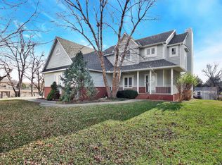 202 Bent Tree Ct, Andover, KS 67002