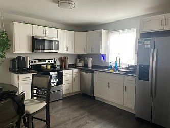 4th image of 47 Oakdale Ave S