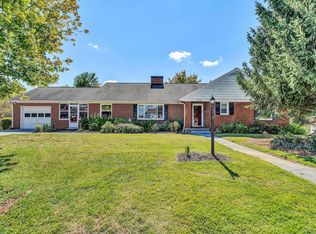 4038 High Acres Rd NW, Roanoke, VA 24017