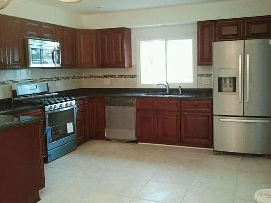 4621 W Lake Ave photo 1
