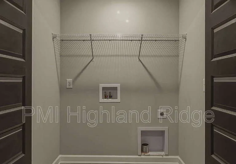 6084 Ivory Ln — Photo 15