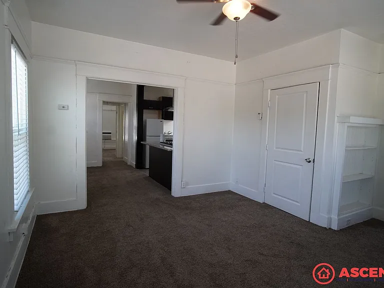 1701 B Street — Photo 3