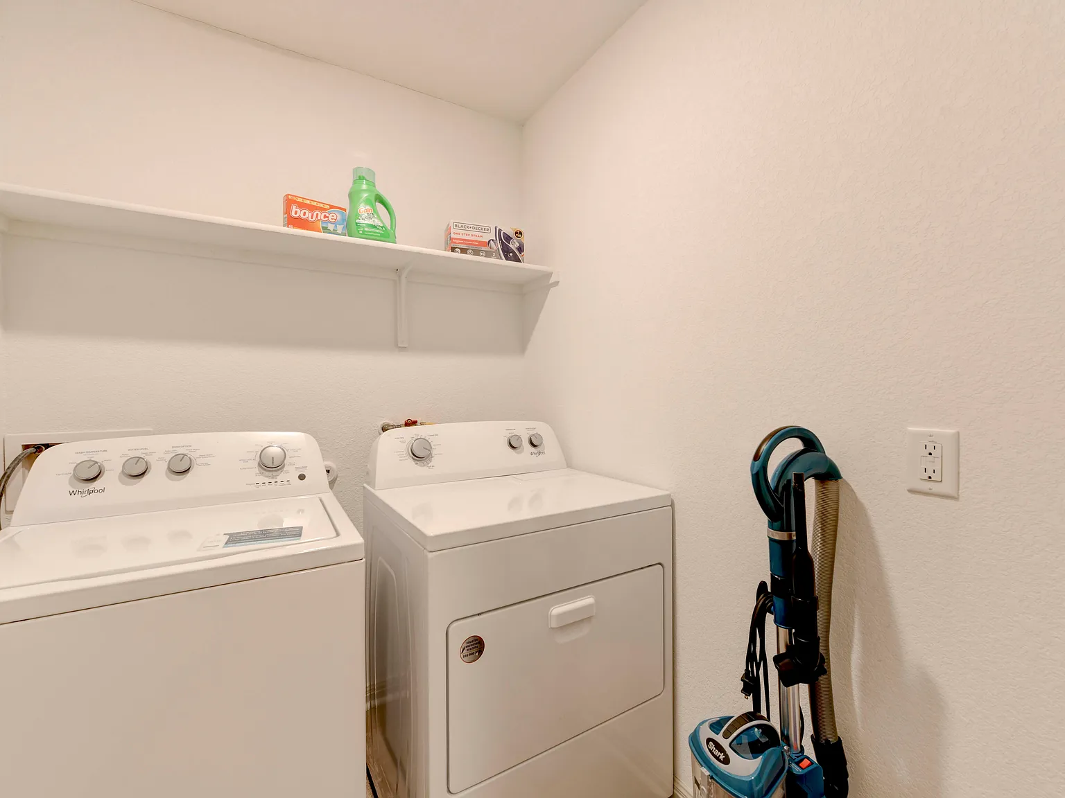 4 bed, 1712 sqft, $4,500 — Photo 1