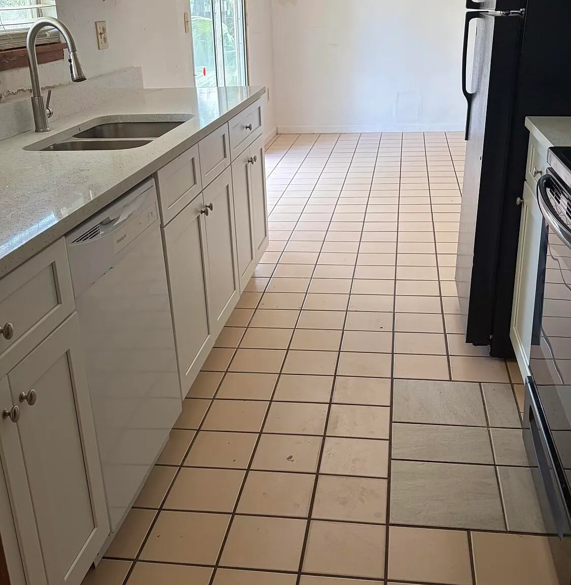 3 bed, 2.0 bath, 1120 sqft, $1,895 — Photo 2