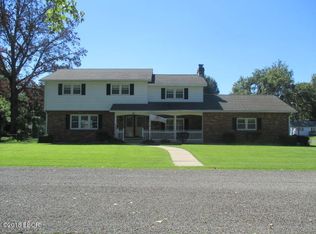 1 Magnolia Dr, Centralia, IL 62801