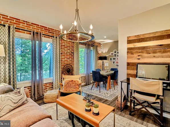 5239 W Running Brook Rd Unit 302, Columbia, MD 21044