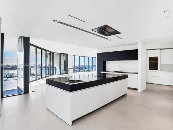 (undisclosed Address), Miami, FL 33132