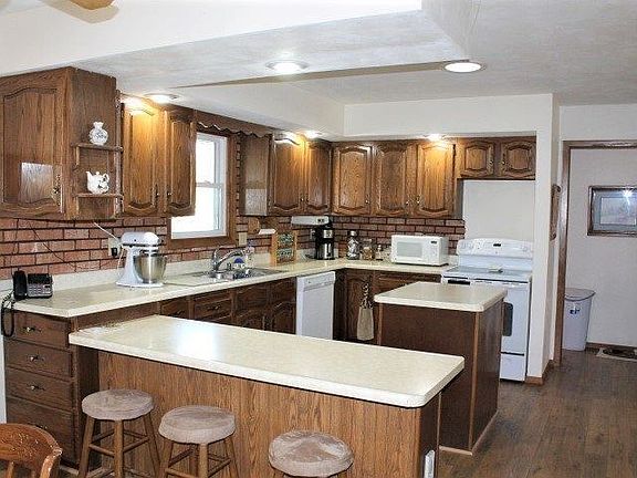 2nd image of 5310 Barberry Dr