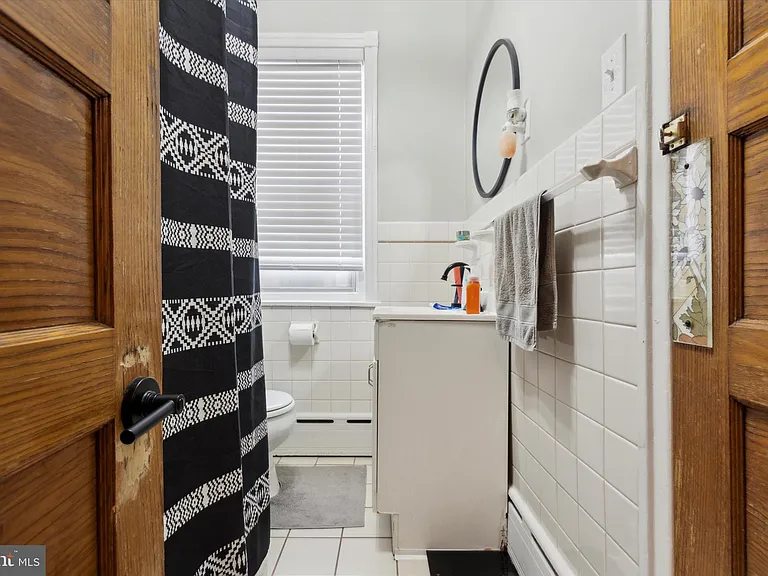 470 Shurs Ln — Photo 16