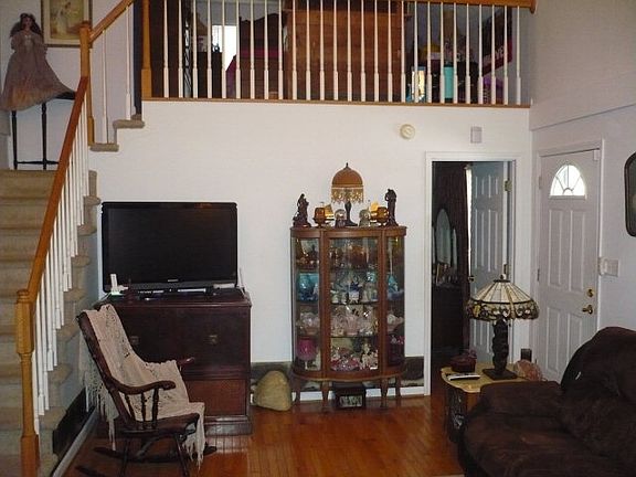4th image of 4044 Pleasant Gap Dr