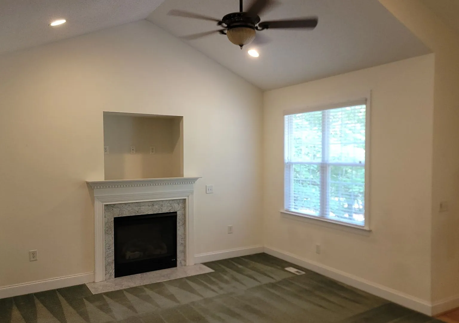 Backing directly to the golf course in the gated community of Carolina Trace, this spacious 3-bed... — Photo 4
