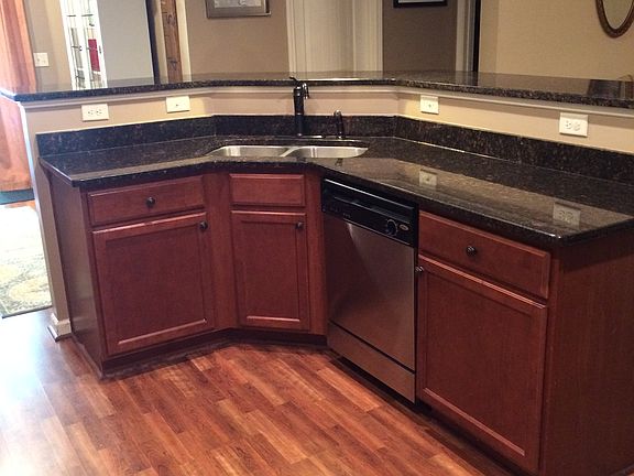 Kitchen sink in island