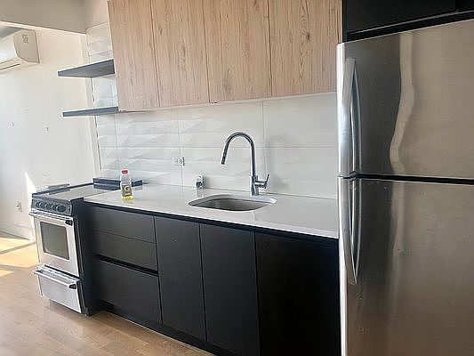 2nd image of 325 Cypress Ave #7A