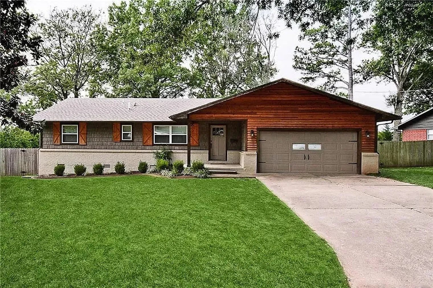 3 bed, 2.0 bath, 1453 sqft, $4,547 — Photo 4