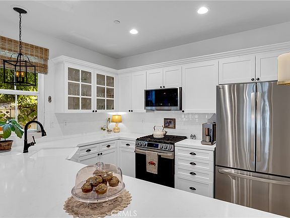4th image of 5 Surrey Farm Way