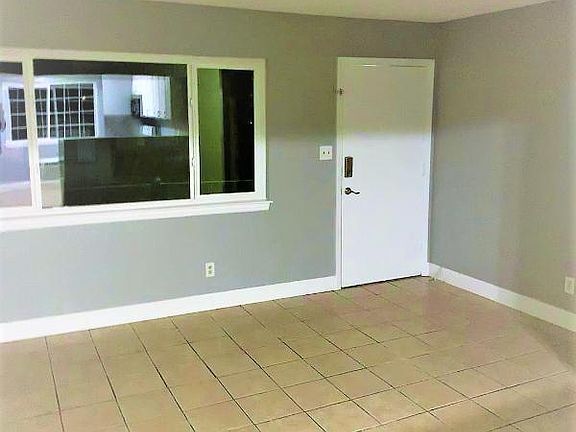 4th image of 1050 Grand Ave APT C