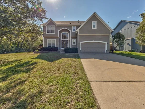 17903 W 158th St, Olathe, KS 66062