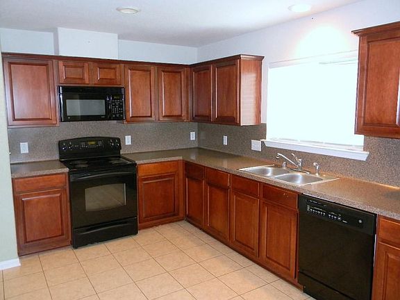 4th image of 14631 Emerald Cypress Ln