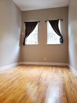 Rented by Signature Property Realty | media 35