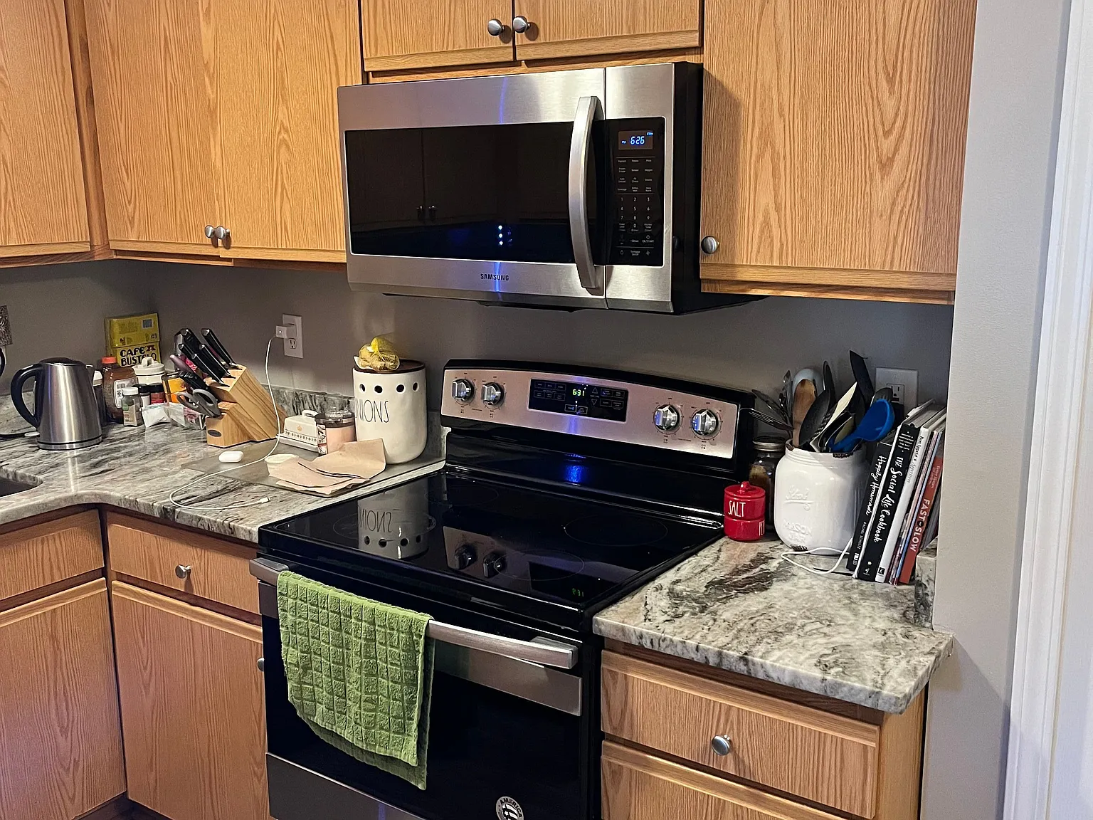 2 bed, 1.0 bath, 1120 sqft, $1,375 — Photo 2
