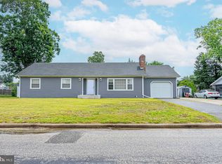 117 Boxwood Dr, Vineland, NJ 08361