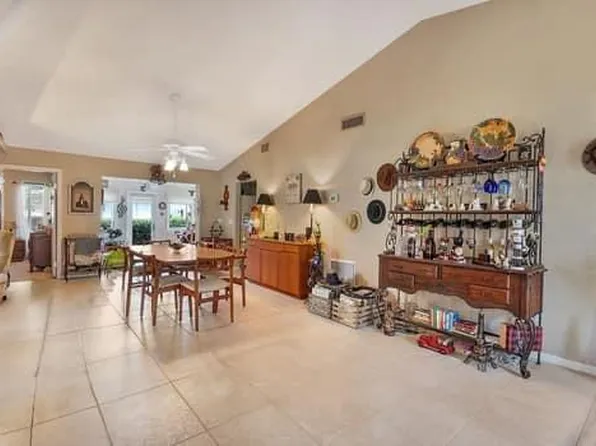 6250 Olivewood Circle, Greenacres, FL 33463