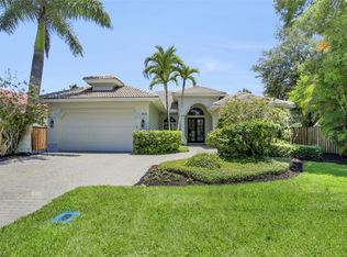 1036 12th Ave N, Naples, FL 34102
