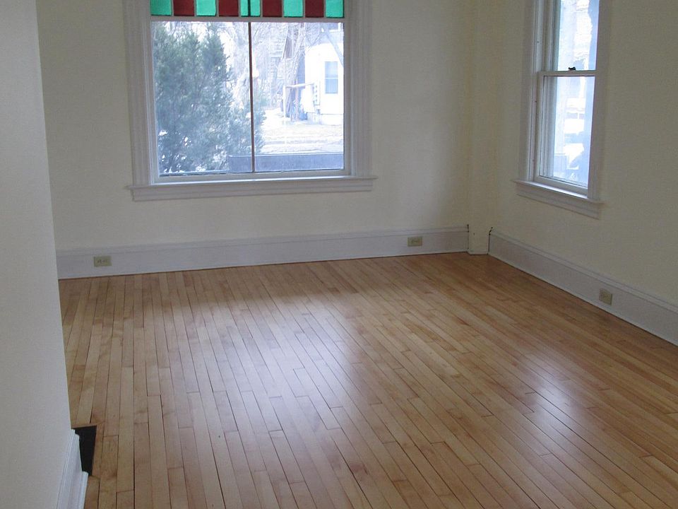 2nd image of 115 N Willard St #1