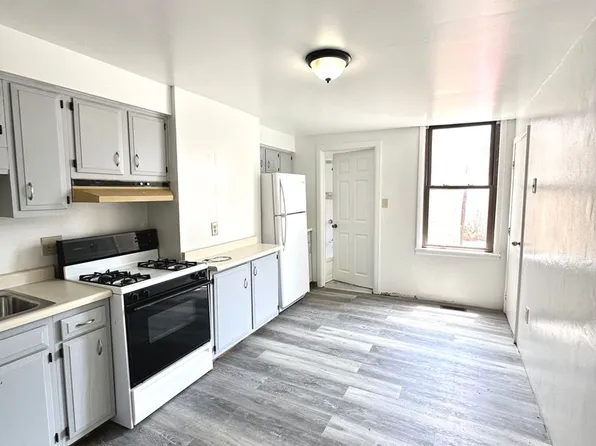 2110 Larkins Way, Pittsburgh, PA
