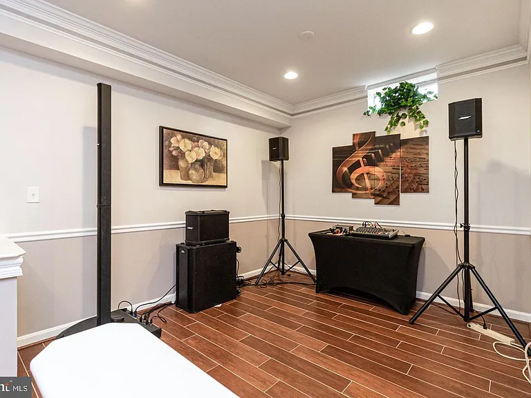 13312 Scotch Run Ct — Photo 36