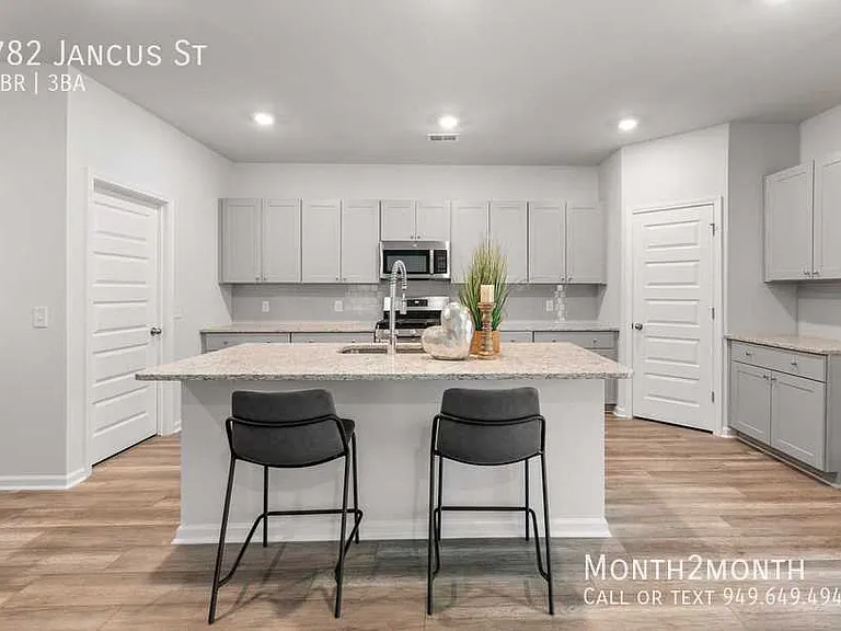 782 Jancus St — Photo 12
