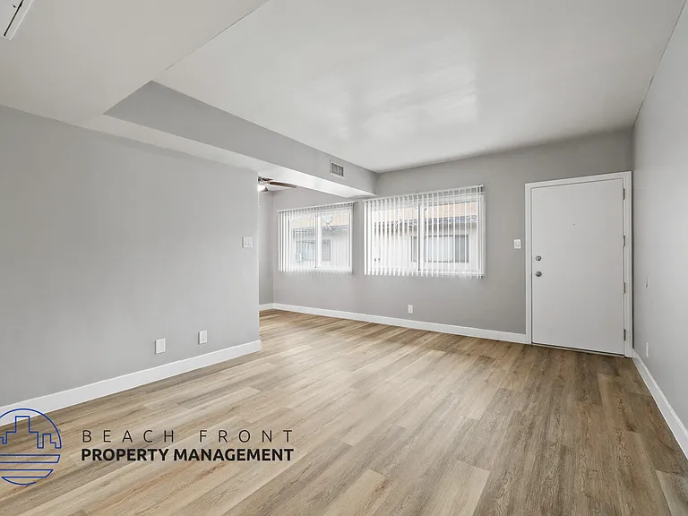 211 E Tamarack Ave — Photo 11