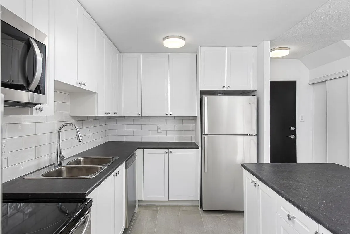 7110 Darcel Avenue — Photo 1