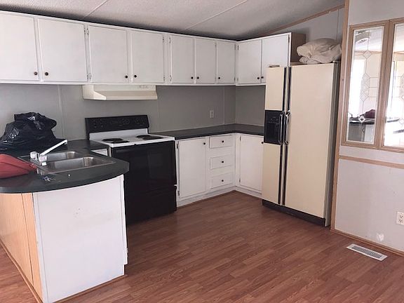 4th image of 4243 Jennifer Ln