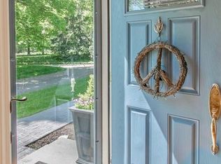 18 Laurelwood Dr, Wallingford, CT 06492