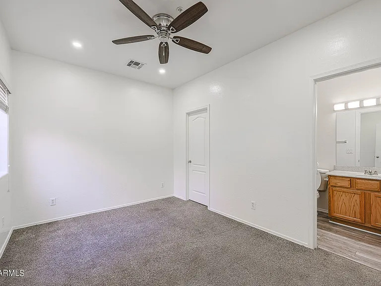 8940 W Olive Ave #70 — Photo 16