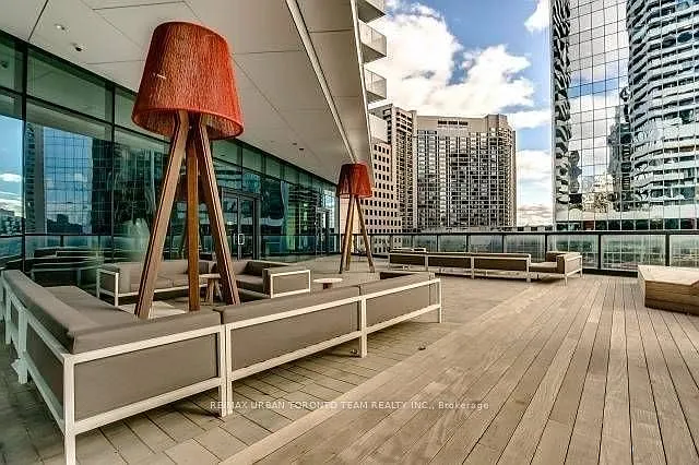100 Harbour St #2402 — Photo 17